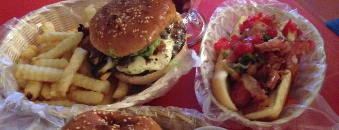 Rocking Burgers is one of Nuestra Ruta Gastronómica.