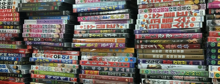 Seoul Folk Flea Market is one of Annieさんのお気に入りスポット.