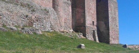 Castillo de Sigüenza is one of Castillos y fortalezas de España.