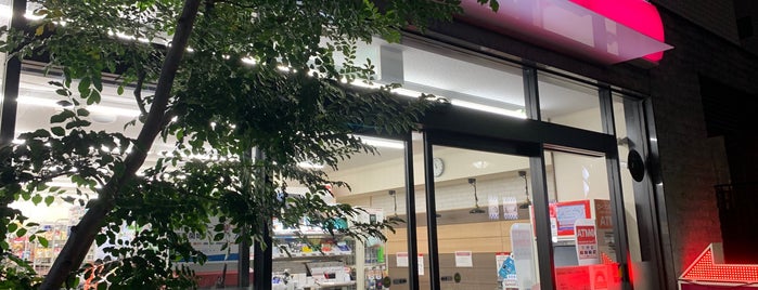 ナチュラルローソン 港芝浦三丁目店 is one of 港区、千代田区コンビニ.