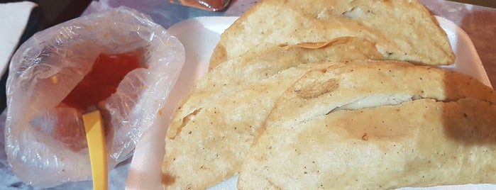 Las quecas de la Pape is one of Arturo’s Liked Places.