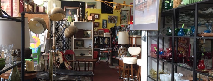 Seminole Heights Antiques is one of Davidさんのお気に入りスポット.