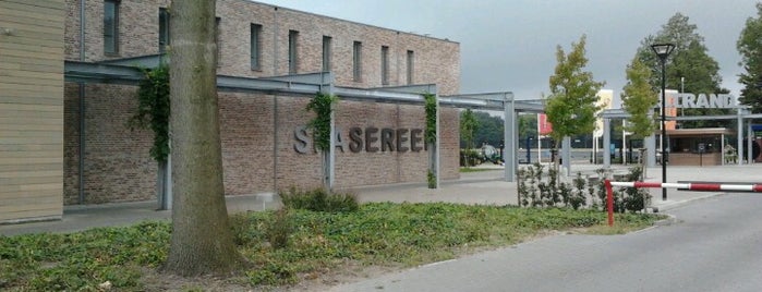 SpaSereen is one of สถานที่ที่ Yuri ถูกใจ.