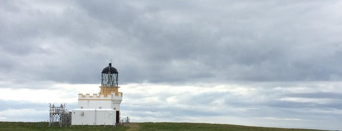Brough of Birsay Lighthouse is one of ORKNEY ISLANDS - historic sites, nature & art.