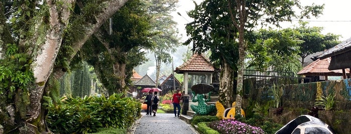 Pura Ulun Danu Beratan is one of Bali.