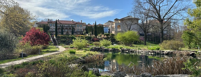 Philbrook Gardens is one of Tulsa.