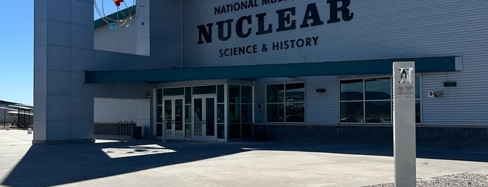 The National Museum Of Nuclear Science And History is one of Posti che sono piaciuti a Diana.