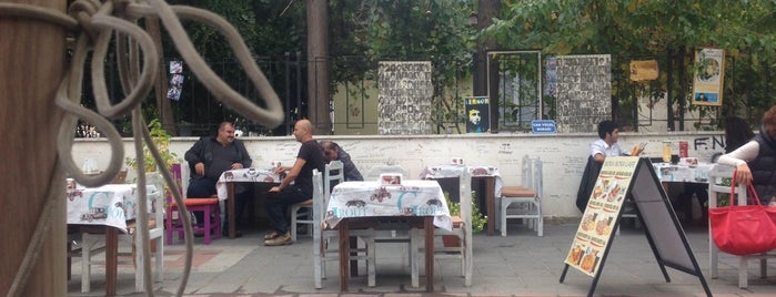 Delimavi Cafe - Bar is one of Sade'nin Beğendiği Mekanlar.