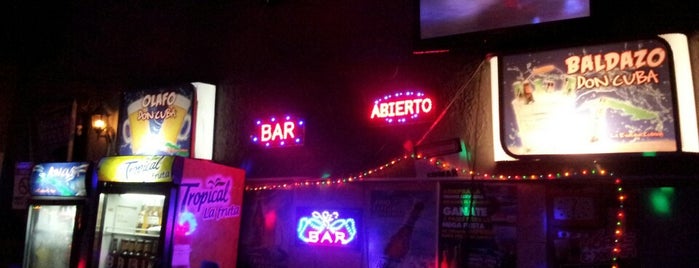 Bar Don Cuba is one of Lugares favoritos de Eyleen.