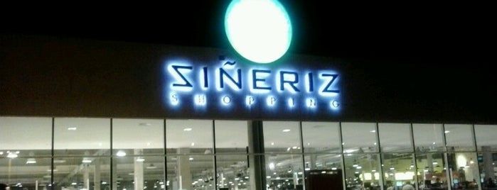 Siñeriz Shopping is one of Natáliaさんのお気に入りスポット.