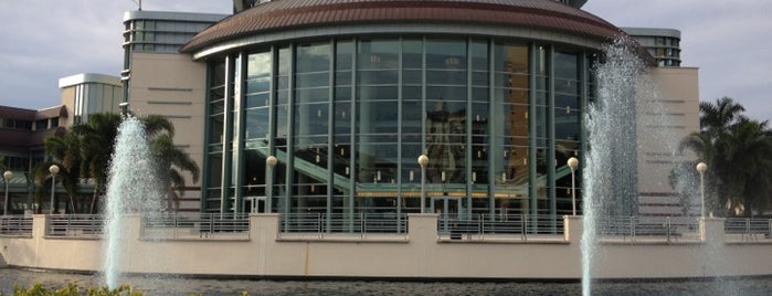 Kravis Center for the Performing Arts, Inc. is one of Tempat yang Disukai Stephen.