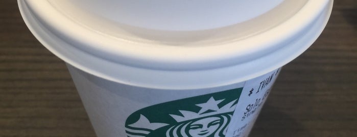 Starbucks is one of Allisonさんのお気に入りスポット.