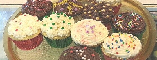 Ruth's Cupcakes & Dessert is one of Lugares guardados de Fatih.