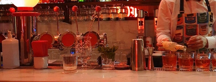 Negroni Aperitivo Bar is one of Locais curtidos por Александр.