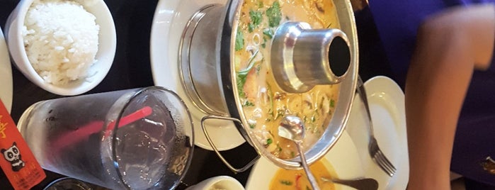 Yaya's Thai Restaurant is one of The 13 Best Places for Hainanese Chicken Rice in San Antonio.