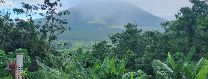 Ligñon Hill is one of Filipina.