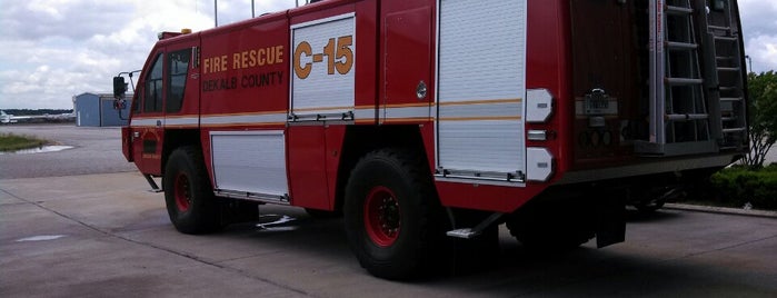 DeKalb County Fire Station 15 is one of สถานที่ที่ Chester ถูกใจ.