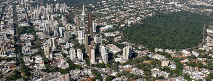 Curitiba is one of Capitais brasileiras.