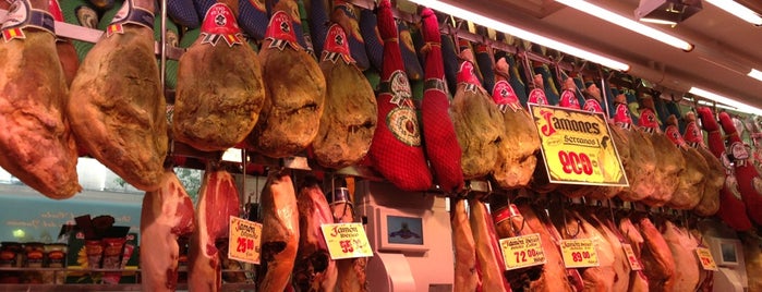Museo del Jamón is one of Madrid Best: Food & Drinks.