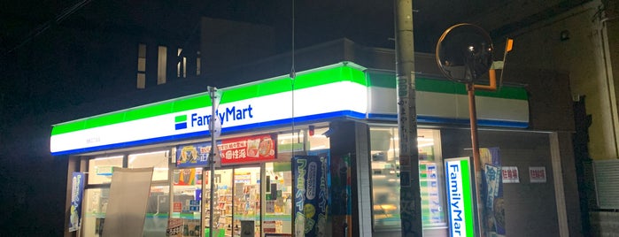 ファミリーマート 池尻三丁目店 is one of 世田谷区目黒区コンビニ.