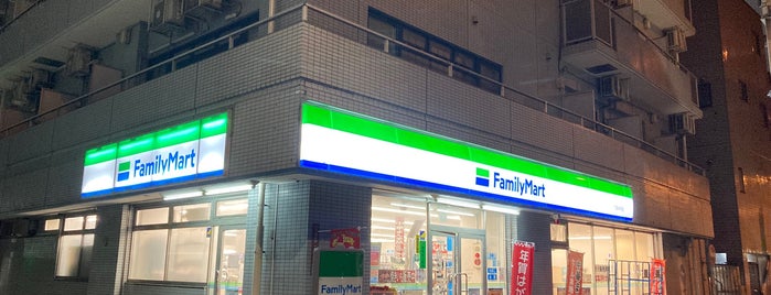ファミリーマート 下高井戸店 is one of 【【電源カフェサイト掲載3】】.