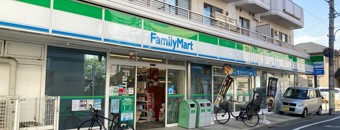 ファミリーマート 浜田山駅北店 is one of コンビニ3.