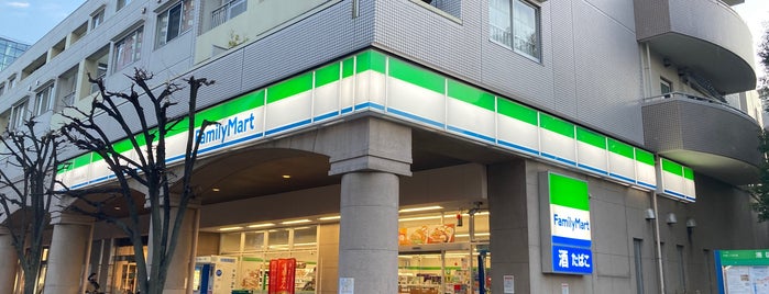 ファミリーマート お台場海浜公園店 is one of コミケ.
