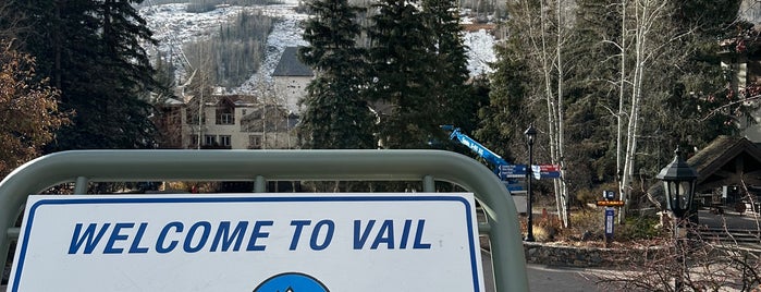 Vail Village is one of Laraさんの保存済みスポット.