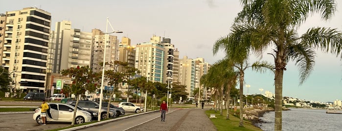 Calçadão da Beira-Mar is one of Floripa.