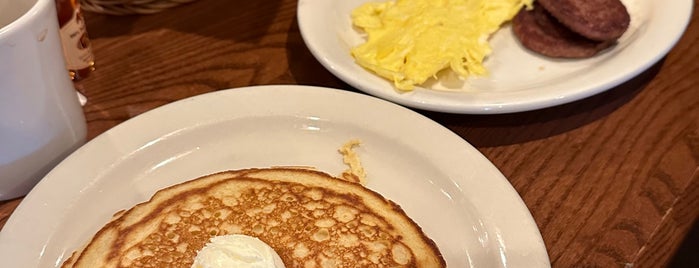 Cracker Barrel Old Country Store is one of Lugares en Orlando.