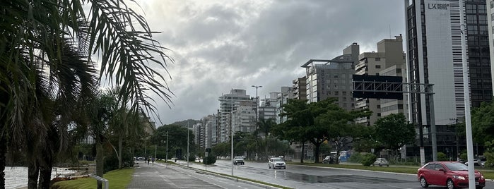 Calçadão da Beira-Mar is one of Florianópolis/SC.