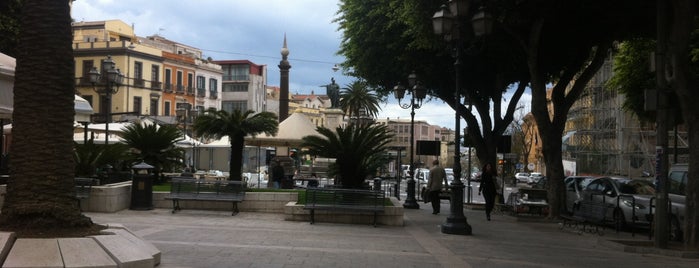 Piazza Yenne is one of Farniente in Cagliari.
