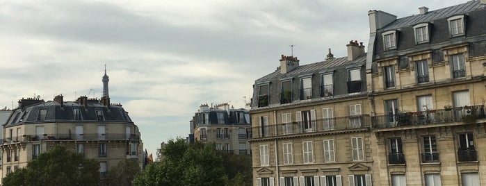 Hotel Eiffel Villa Garbaldi is one of Paris.