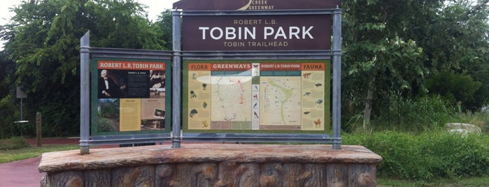 Robert L. B. Tobin Park is one of Gespeicherte Orte von Glenda.