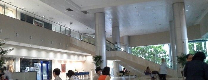 St. Luke's Medical Center is one of Tempat yang Disukai Shank.