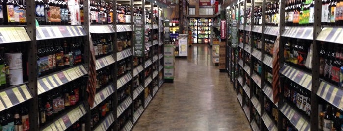 Total Wine & More is one of Lieux sauvegardés par Shelley.