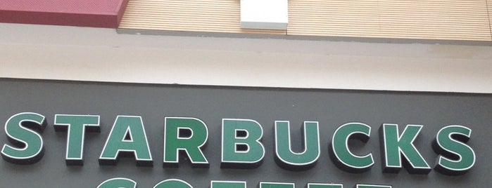 Starbucks is one of Lugares guardados de Marina.
