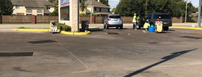 Texas Car Wash is one of Stanさんのお気に入りスポット.
