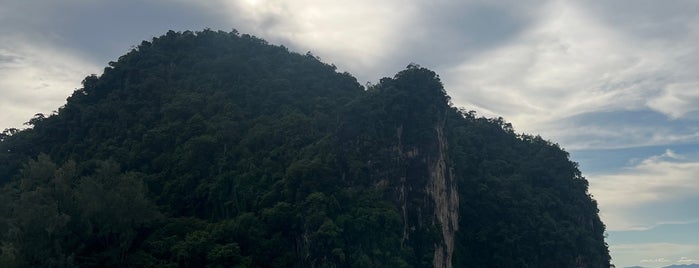 Hat Chao Mai National Park is one of Trang.