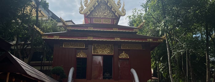 Wat Phra Kaeo is one of Alan : понравившиеся места.