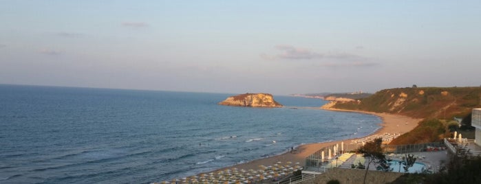 Ağlayankaya is one of Istanbul's Beaches.