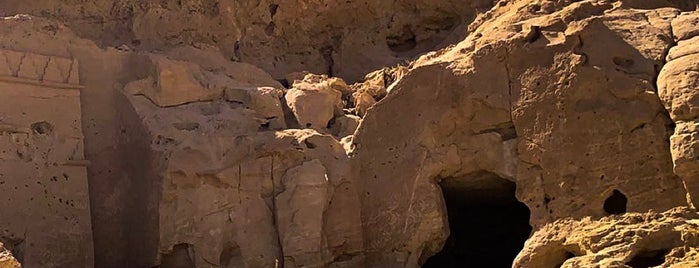 The Caves of Jethro (Nabatean Tombs) is one of Tempat yang Disukai Fawaz.