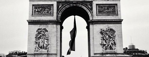 Arc de Triomphe is one of TLC - Paris - to-do list.