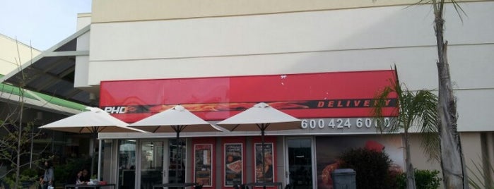 PizzaHut is one of Paula : понравившиеся места.