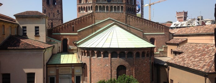 Università Cattolica del Sacro Cuore (Necchi) is one of Scuole/Università & Librerie/Biblioteche.