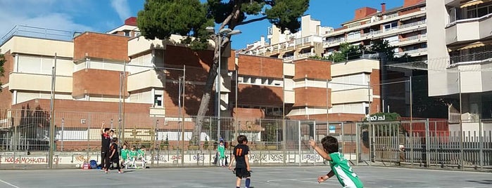 Les Corts Ubae is one of Locais curtidos por jordi.