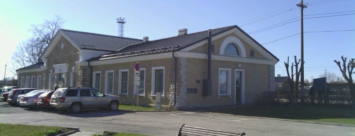 Rakvere Railway Station is one of Raudteejaamad/Rongipeatused.
