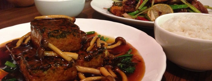 Sanur Mangga Dua @ PIK (Chinese Restaurant) is one of Posti che sono piaciuti a Yohan Gabriel.