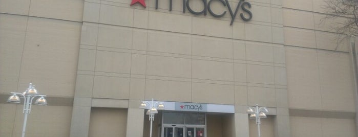 Macy's is one of Locais curtidos por Erika.