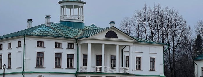 Музей-заповедник Н. А. Некрасова «Карабиха» is one of Музеи-усадьбы русских классиков.
